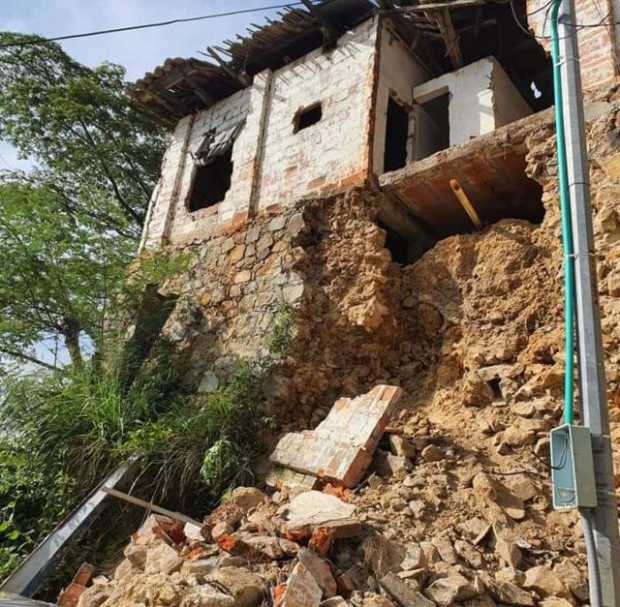 Algunas casas de La Plaza se han desmoronado.