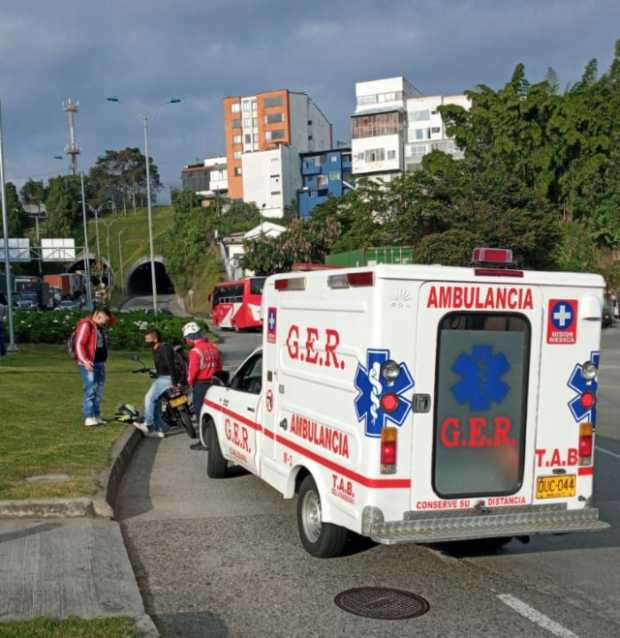 Dos lesionados en accidente en moto esta mañana Dos lesionados en accidente en moto esta mañana