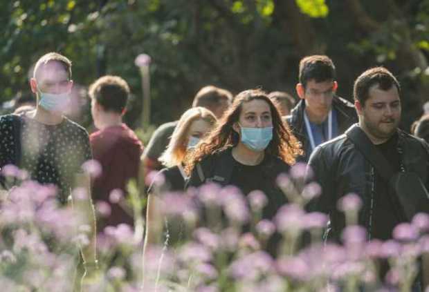 Colombia pasa de los 800 mil casos de covid-19 y llega a 25 mil 296 fallecidos