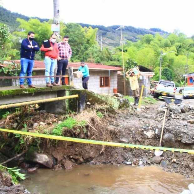 Canalizan quebrada en Manzanares 