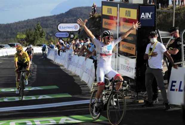 El esloveno Tadej Pogacar se impuso en la cima del Grand Colombier en la decimoquinta etapa del Tour de Francia por delante de s