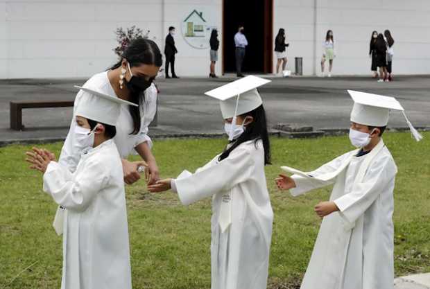 Este lunes se reportaron las menores cifras diarias de contagios y muertes desde julio por covid-19 Este lunes se reportaron las menores cifras diarias de contagios y muertes desde julio por covid-19