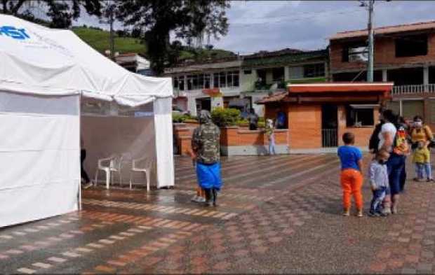 El Hospital Santa Teresita tiene disponible una carpa de atención extramural. Ante cualquier duda con la institución, marque los