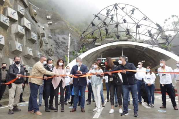 Es oficial, en Colombia se inauguró este viernes el Túnel de La Línea