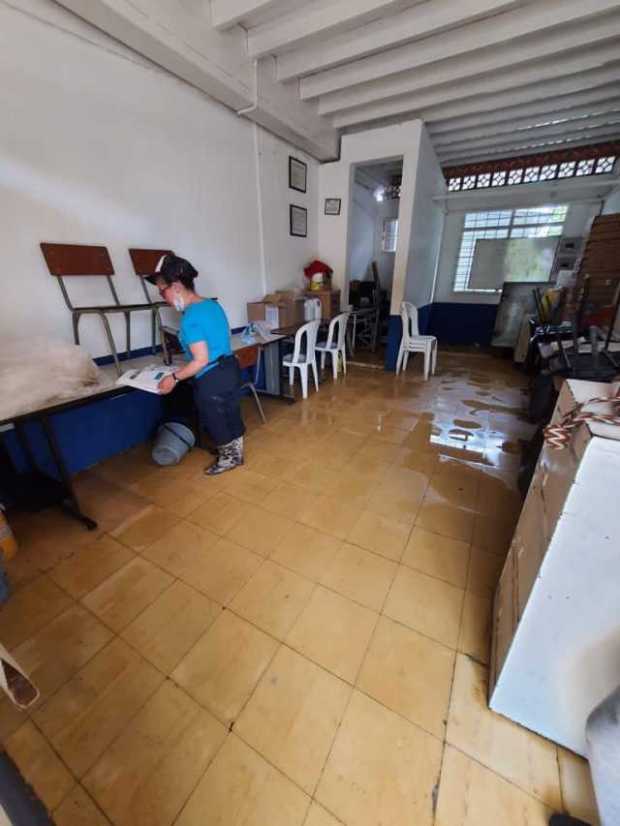 El lodo invade escuela de Anserma