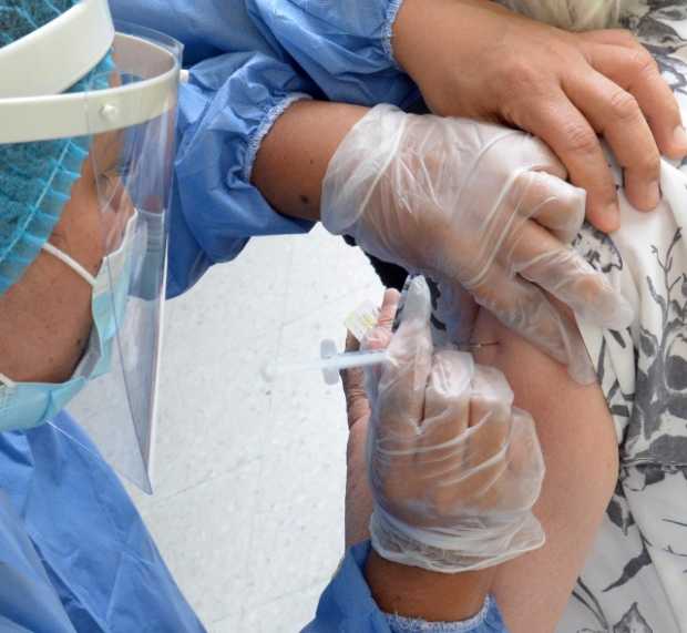 En Caldas han repartido 74 mil 615 vacunas contra la covid-19