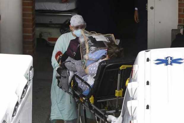 Colombia marca su número más alto de decesos diarios por covid-19 con 490 fallecidos este miércoles Colombia marca su número más alto de decesos diarios por covid-19 con 490 fallecidos este miércoles