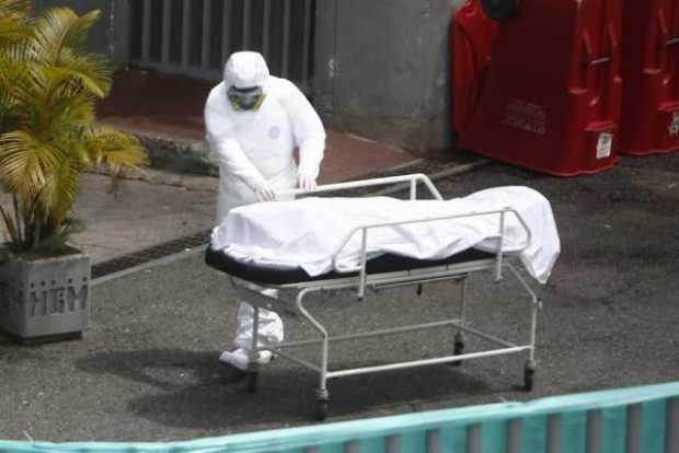 Colombia completa cuatro días seguidos con más de 400 muertes por covid-19