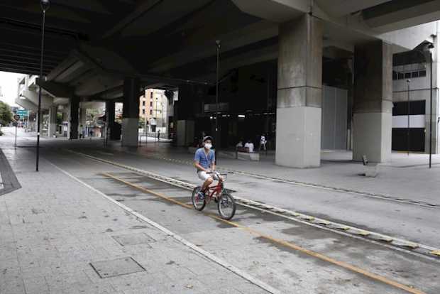 Colombia reporta 420 nuevas muertes, la cifra más alta de la pandemia Colombia reporta 420 nuevas muertes, la cifra más alta de la pandemia