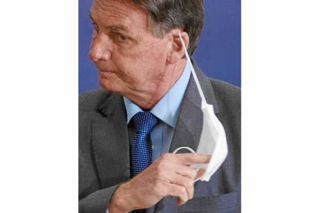 Jair Bolsonaro llegó a calificar de “gripecita” la covid-19 y hoy Brasil es el tercer país con más casos en el mundo.