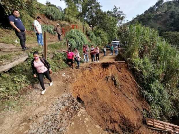 Sin vía a la vereda Llanitos (Villamaría)