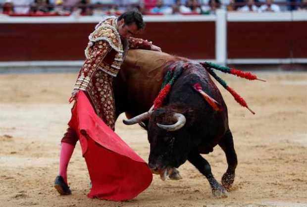 El Fandi y Adame triunfan con toros de César Rincón en la Feria de Cali
