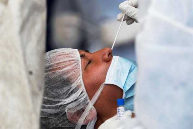 Colombia enfrenta la segunda ola de la pandemia y a la fecha tiene 114.295 contagios activos, lo que corresponde al 5,89 % de los casos, y un total de 1.769.935 recuperados, es decir el 91,28 %. Colombia enfrenta la segunda ola de la pandemia y a la fecha tiene 114.295 contagios activos, lo que corresponde al 5,89 % de lo