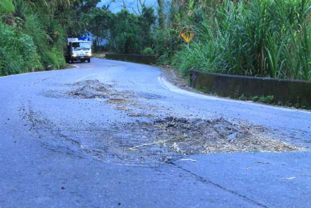 Preocupación de conductores por daños en la carretera Pensilvania-Manzanares