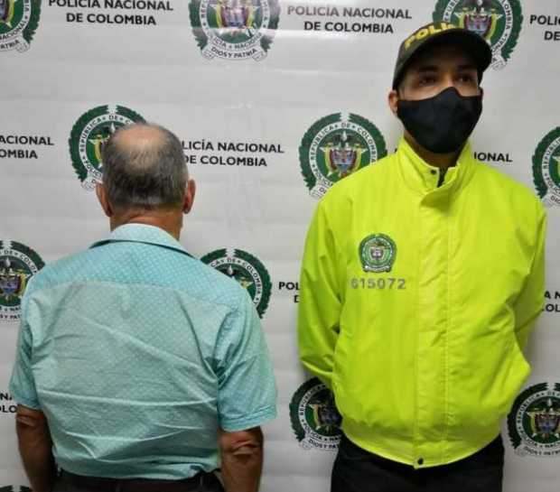 Lo mandaron por semillas y lo accedieron sexualmente