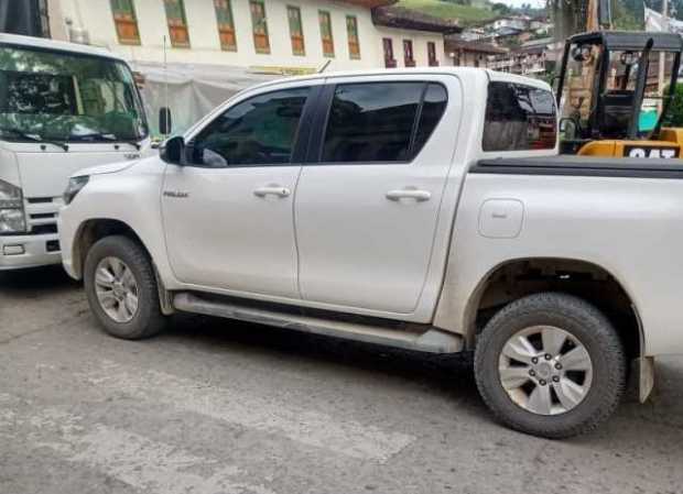 En Pácora parquean camioneta oficial en sitios prohibidos