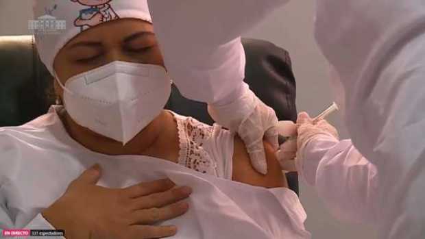 Arranca la vacunación contra la covid-19 en Colombia: en Sincelejo se aplicó la primer dosis