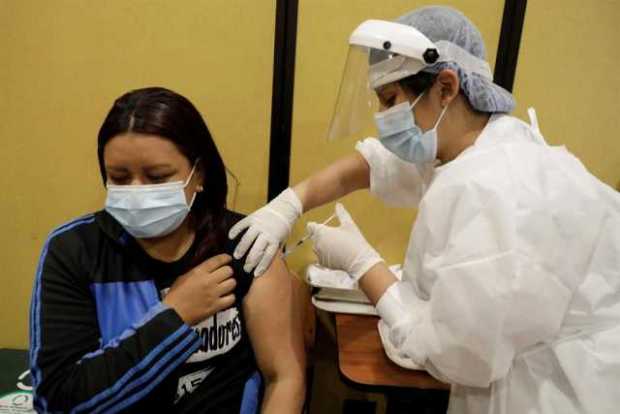 Colombia tiene la cifra más baja de muertes por covid-19 en tres meses