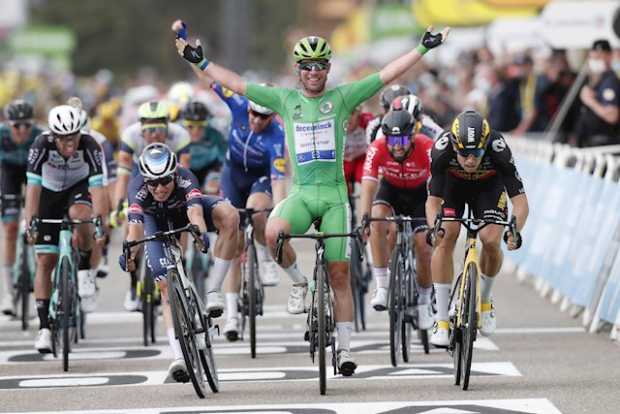 Cavendish consigue su tercer triunfo en el Tour 