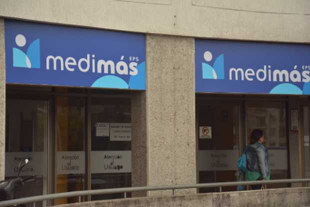 Usuarios se quejan por demora en entrega de medicamentos, Medimas dice que son casos puntuales