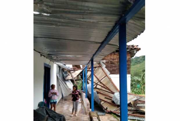 En el municipio de San José (Caldas) un vendaval los puso a correr