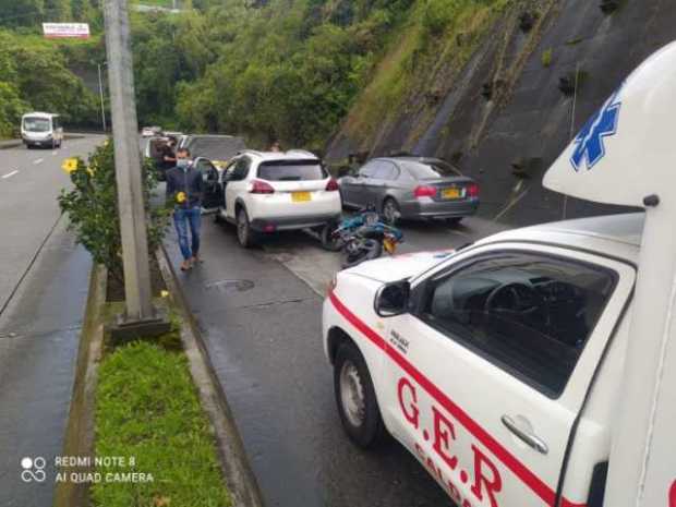 Organismos de socorro atienden accidentes de motociclistas en Manizales Organismos de socorro atienden accidentes de motociclistas en Manizales
