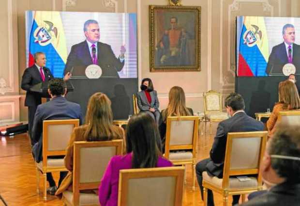 Foto | Presidencia de la República | LA PATRIA Iván Duque firma decreto que crea Estatuto de Protección de migrantes venezolanos