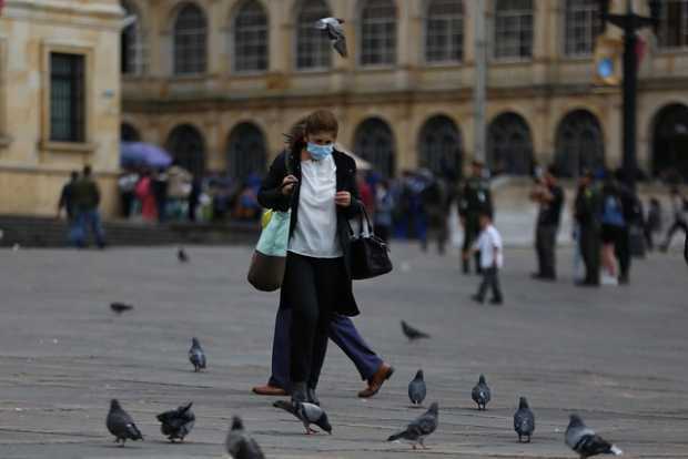 Bogotá se prepara para tercer pico de la pandemia y acelera la vacunación Bogotá se prepara para tercer pico de la pandemia y acelera la vacunación