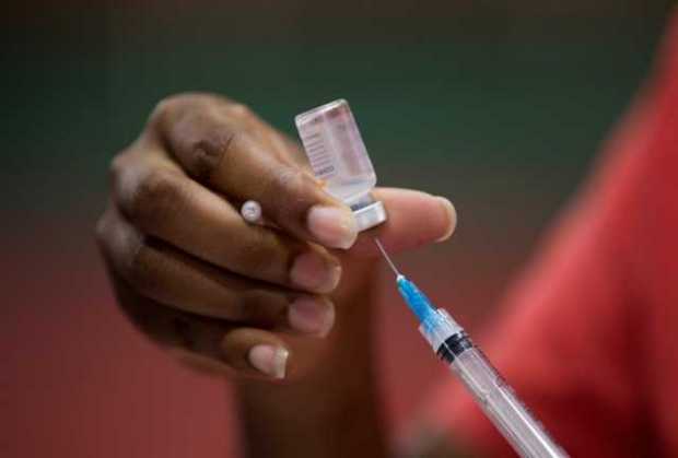 En Manizales continuarán vacunando en Semana Santa 