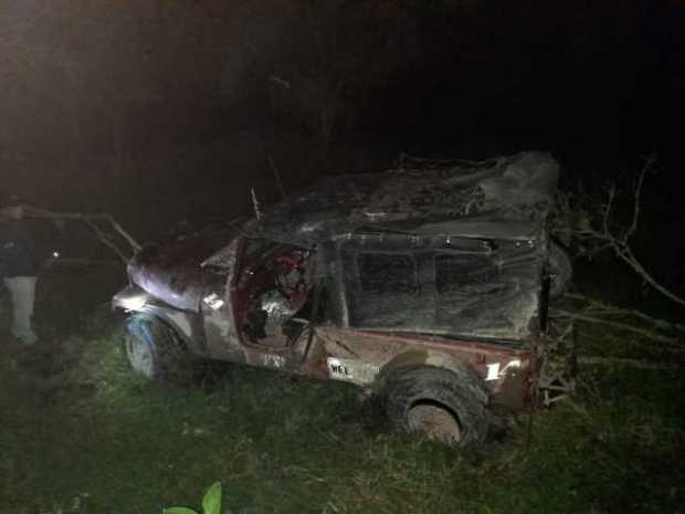 Ocho personas lesionadas al rodar vehículo en la vía entre Aranzazu y Salamina