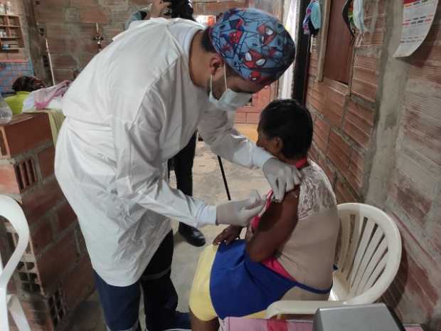 Vacunación sin parar en Semana Santa en Caldas 