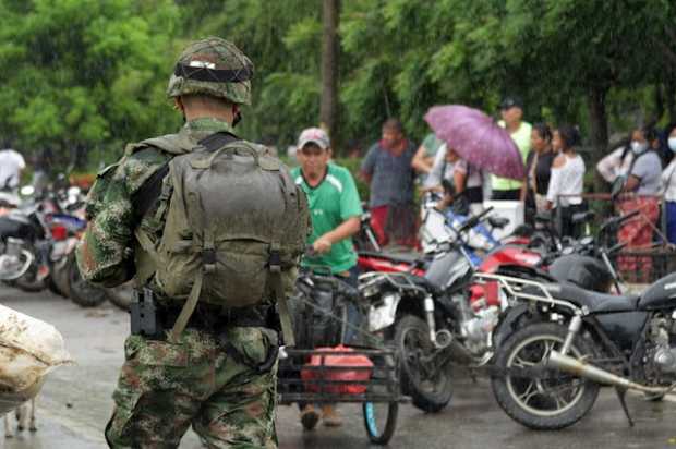 Venezuela prosigue operativo contra grupos armados en frontera con Colombia