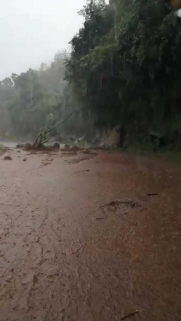 Lluvias afectan vía Panamericana