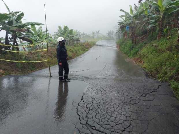 Hundimiento en vía de San José, sector de la Quiebra de Santa Bárbara