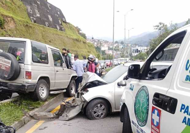 Dos lesionados en choque de dos vehículos en la vía Panamericana 