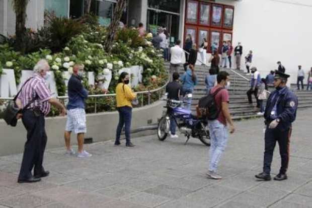 Habilitan centro de vacunación masiva contra la covid-19 en el centro comercial Cable Plaza