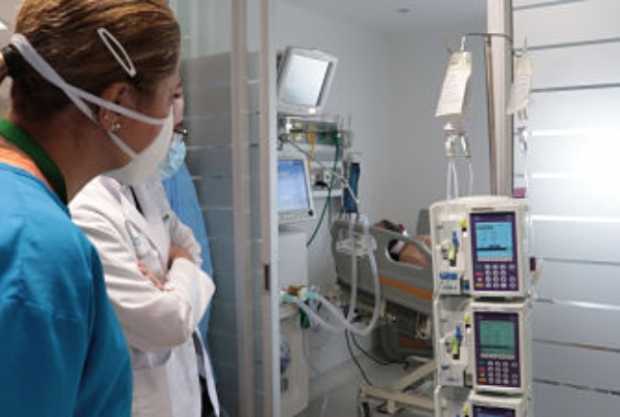 13 fallecidos por covid-19 en Caldas: 7 en Manizales