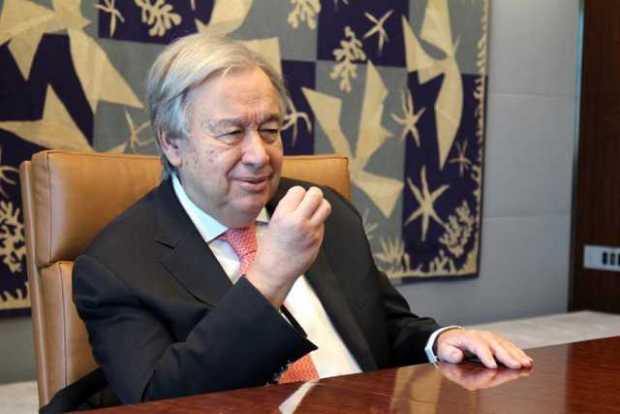 El secretario general de la ONU, António Guterres, habla este viernes durante una entrevista con Efe en la sede del organismo en