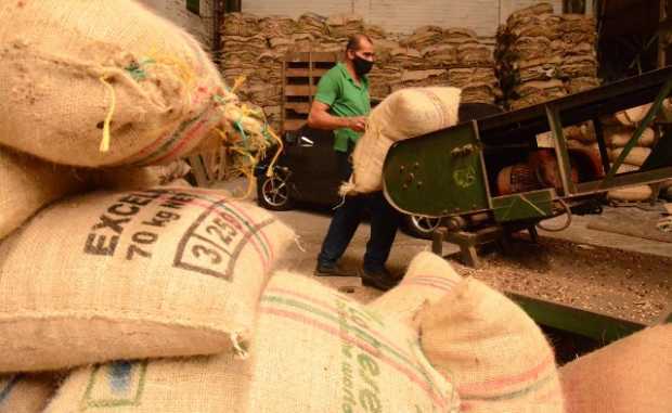 Precio del café sigue subiendo: la carga interna alcanzó a $2.205.375