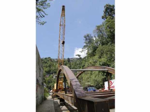 Avanza montaje de otro puente por la Panamericana