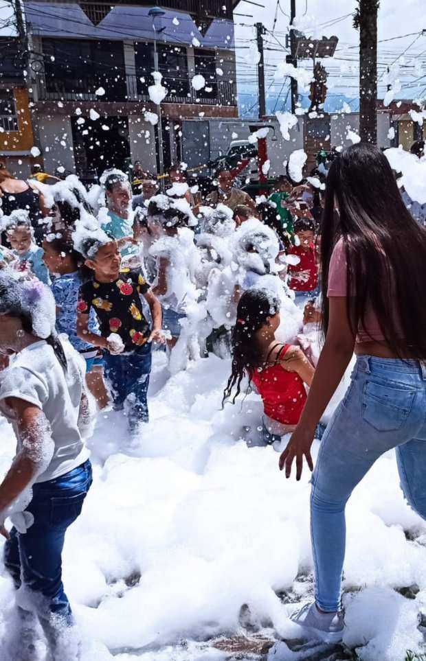 Así quieren ver a los menores del barrio El Carmen, disfrutando sanamente.