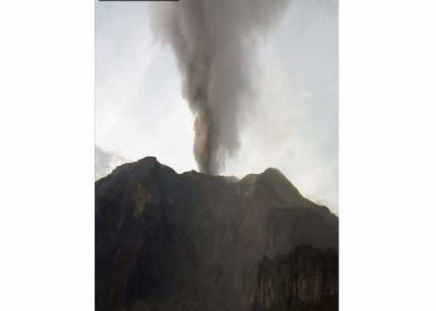 Aumento en la energía de las señales sísmicas al interior del volcán Nevado del Ruiz