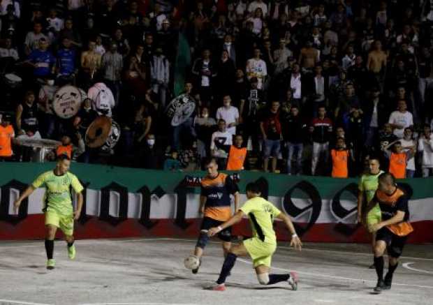 Torneo de fútbol callejero