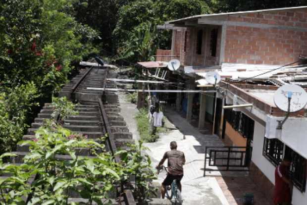 Descarrilarán a habitantes de La Felisa