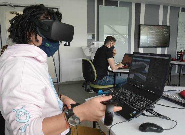 Aula STEM de la Universidad Nacional sede Manizales Aula STEM de la Universidad Nacional sede Manizales