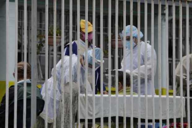 Colombia informa de 1.124 contagios y 53 muertes por coronavirus este lunes