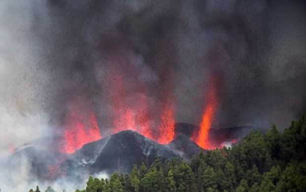 Entra en erupción un volcán en la isla española de La Palma