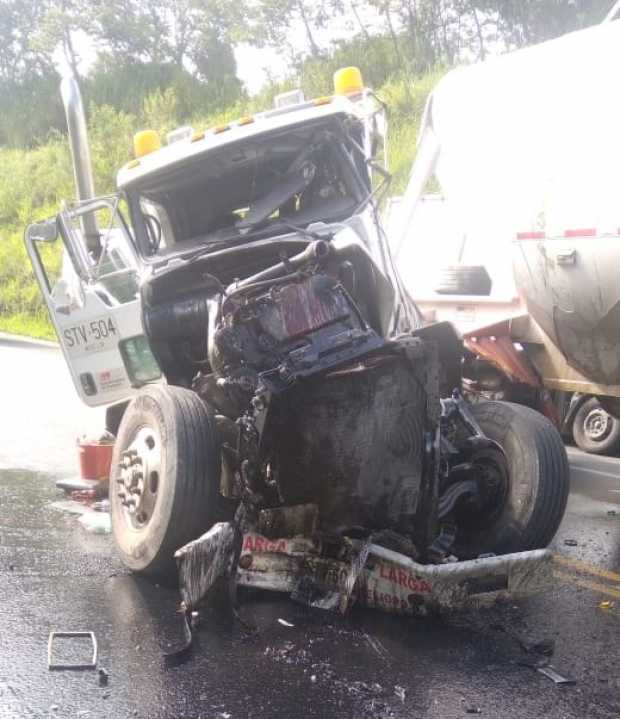 Tres personas lesionadas en accidente de tránsito en la vía Manizales – Medellín 