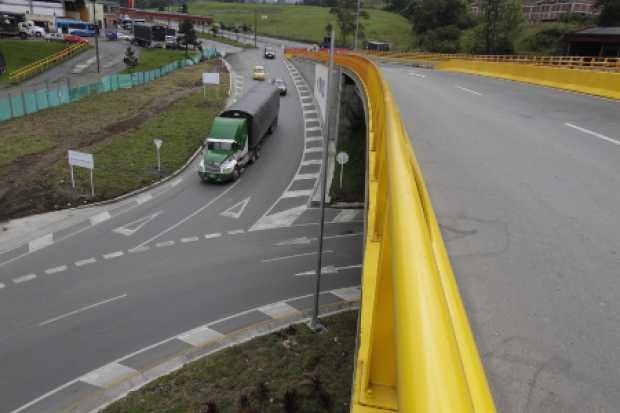 Puente elevado del Sena, a punto