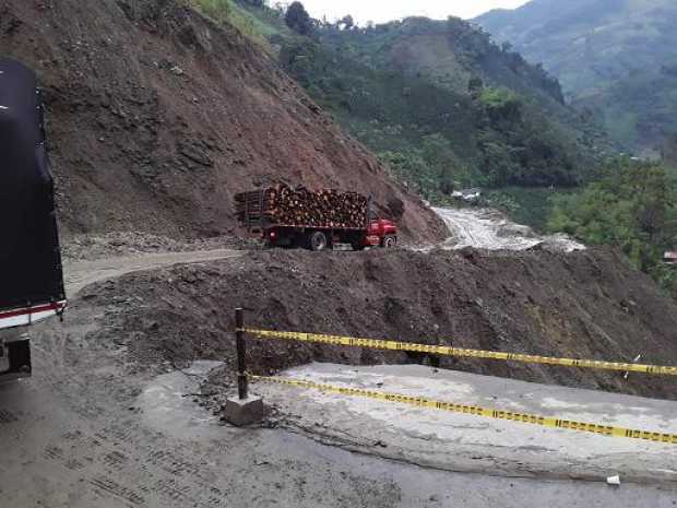 La vía entre Petaqueros y Manzanares, en el sector de Buenavista, continúa con restricciones. El oriente de Caldas es la región 